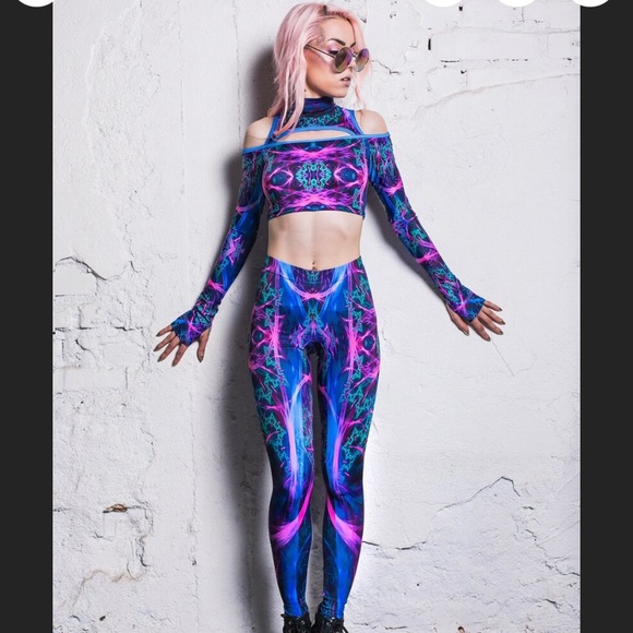 Devil Walking 2 piece set, Size Small - Picture 2 of 2